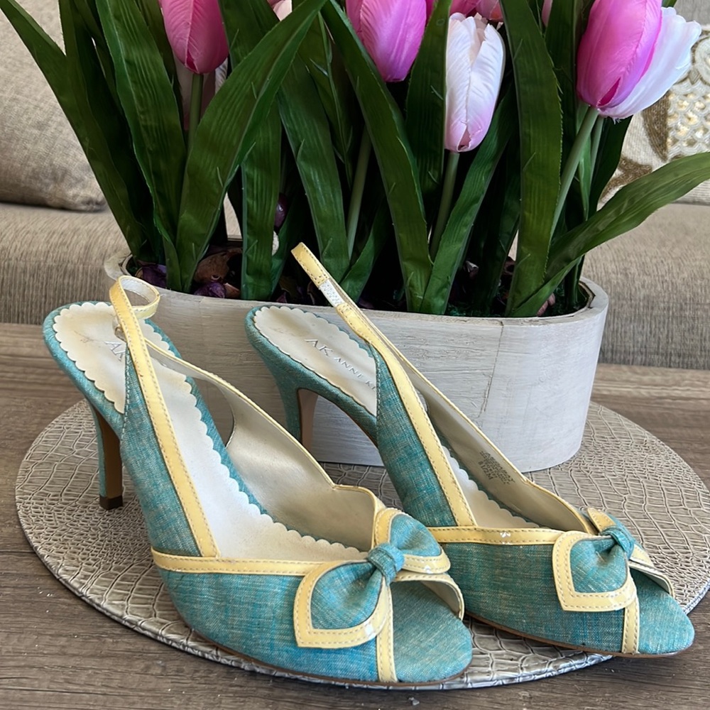 Blue bow accent AK Anne Klein heels